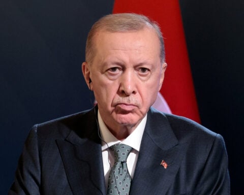 Turkey ready to host Russia-Ukraine peace talks, Erdogan tells Putin