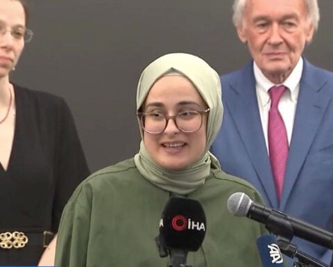 Tufts University student Rumeysa Ozturk back in Massachusetts after 6 weeks in ICE detention in Louisiana