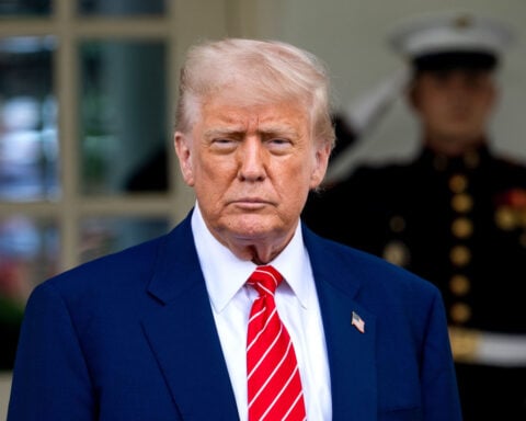 Trump announces he’ll sign executive order that aims to cut drug prices