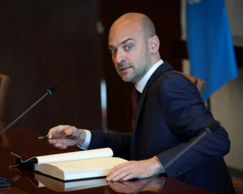 France to respond firmly after Algeria expels more officials