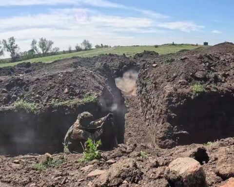 Russian drones attack Ukraine after the Kremlin turns down a ceasefire proposal but promises talks