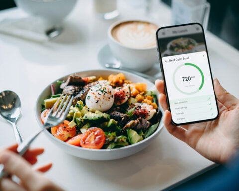 Calorie counts on menus and food labels may not help consumers choose healthier foods, new research shows
