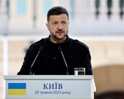 Ukraine's Zelenskiy: Russia continues attacks, gives no response to proposal for direct talks