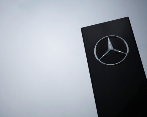 Mercedes to add GLC SUV production at Alabama plant