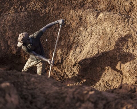 Mercury fuels gold mining in Senegal. And it’s poisoning the people who use it