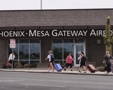 Budget airline begins deportation flights for ICE with start of Arizona operations