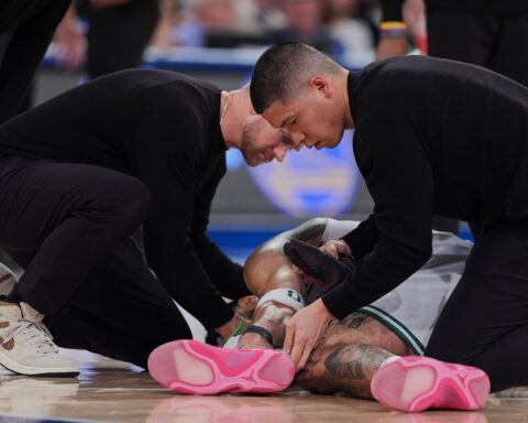 Boston loses star Jayson Tatum to leg injury as Knicks come up huge at home to take 3-1 lead over Celtics