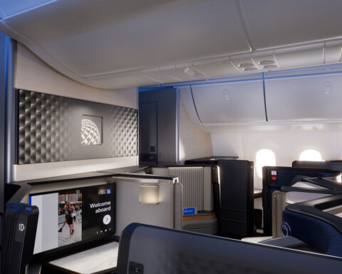 United unveils new Dreamliner aircraft interior with business class suites