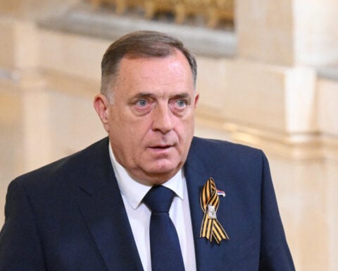 Poland to ban Bosnian Serb leader Dodik from its territory