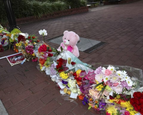 Florida State student accused in a mass shooting on campus to remain jailed