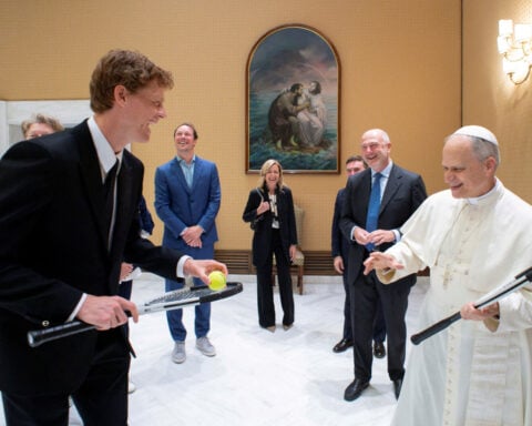 Sinner hears Pope Leo's tennis confession