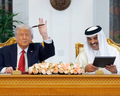 Trump meets Syrian president, urges him to establish ties with Israel