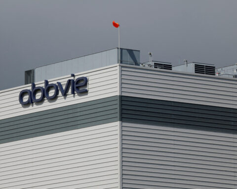 US FDA approves AbbVie's drug for a type of lung cancer