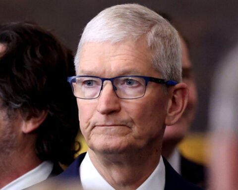 Trump says he has a ‘little problem’ with Tim Cook