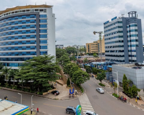 Rwanda central bank holds key rate and plans to buy gold for its reserves