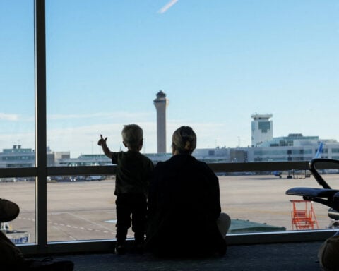 Denver air traffic briefly lost communications on Monday, FAA says