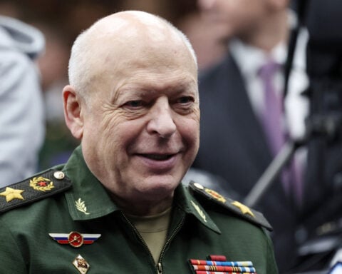 Putin replaces commander of Russia's ground forces and appoints him to security council