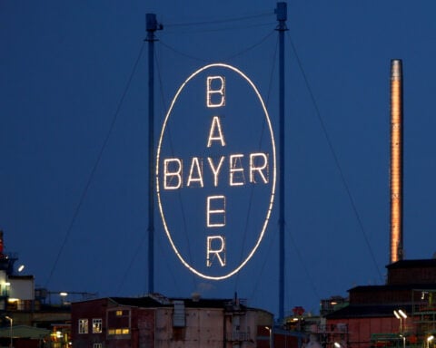 Bayer seeks Roundup settlement, explores Monsanto bankruptcy, WSJ reports