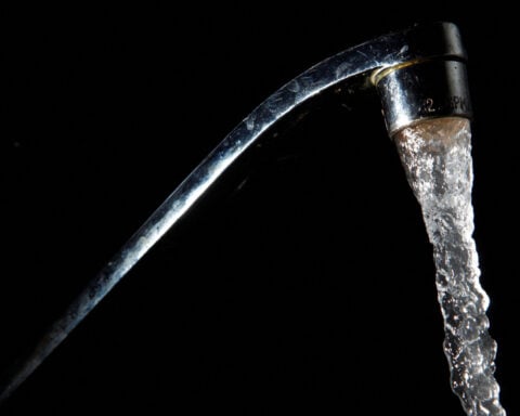 Florida bans fluoride in public water systems, part of conservative push