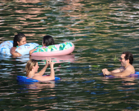 Swath of Texas swelters in record-setting spring heat wave