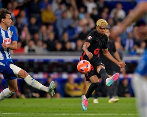 Lamine Yamal, 17, scores another stunning goal as Barcelona clinches La Liga title