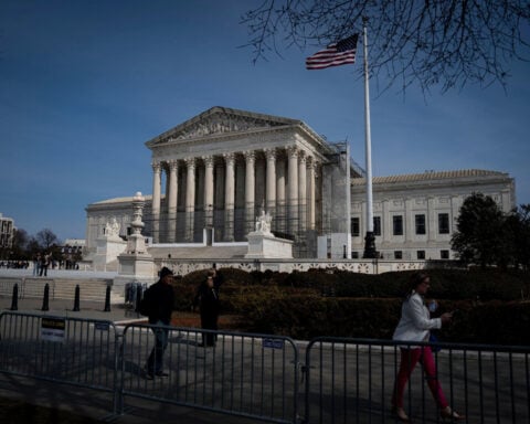 Supreme Court blocks Trump from restarting Alien Enemies Act deportations