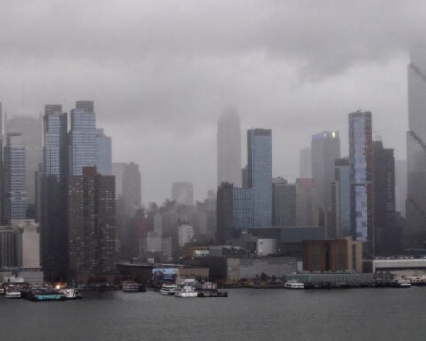 INSTANT VIEW: With Moody's downgrade, US loses treasured Aaa credit rating