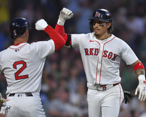 Devers homers in 9th to give Red Sox 7-6 win over Braves