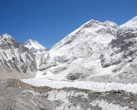 British climber makes 19th ascent of Everest, most by a non-Sherpa
