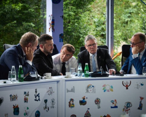 Four European leaders aim to speak with Trump before his call with Putin, Merz says