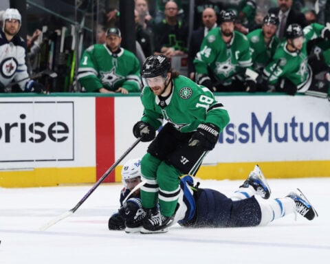 Winnipeg Jets’ Mark Scheifele scores goal in Game 6 loss, just hours after his father’s unexpected death