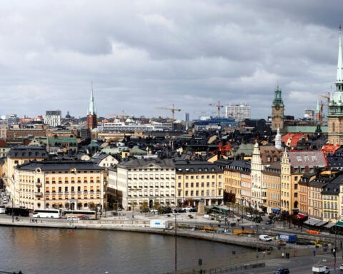 Swedish government proposes cutting company tax in 2026 budget