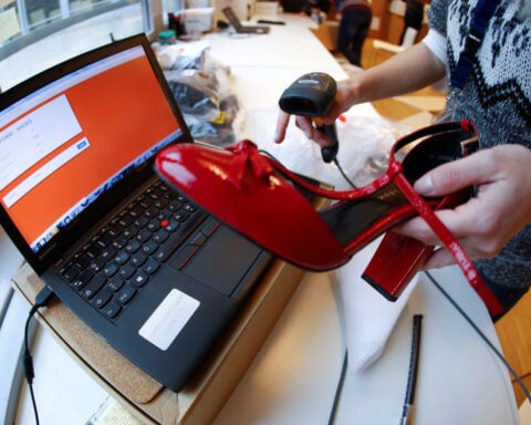 German trade lobby ups online retail forecast for this year