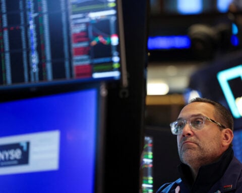 Fed officials take cautious view on US markets amid downgrade