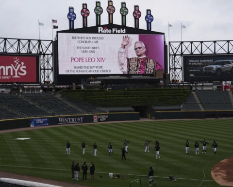 White Sox unveil a graphic installation honoring Pope Leo XIV and his World Series appearance
