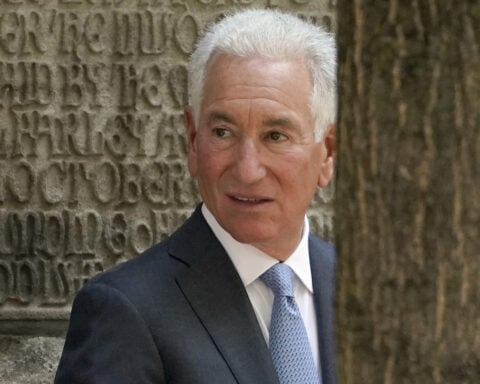 Senate confirms Charles Kushner, father of Trump's son-in-law, as ambassador to France