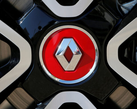 Renault still open to supply technology to rivals to make cars cheaper, CEO says