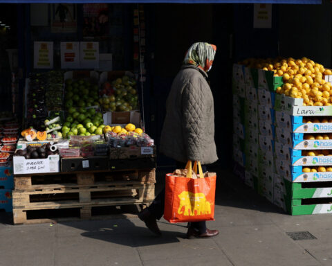 UK economy to grow 1.0% in 2025; sentiment improves slightly: Reuters poll