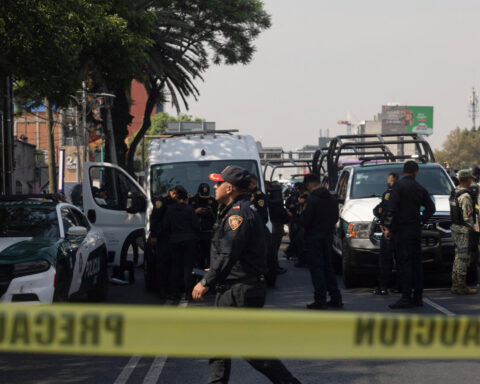 Two top aides to Mexico City mayor shot dead by motorbike killers
