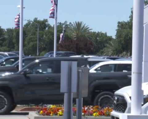 California's plan to ban new gas-powered cars by 2035 could soon hit dead end