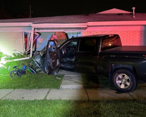 3 children escape apartment after truck crashes into it, trapping them
