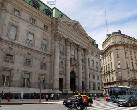 Argentina posts $204 million trade surplus in April, far below expectations