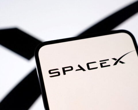 Vietnam minister meets Lockheed Martin, SpaceX on U.S. visit for tariff talks