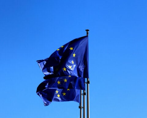 Wi-Fi industry clashes with mobile operators over additional EU spectrum
