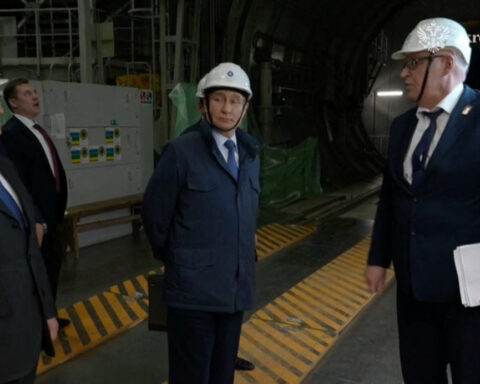 Putin visits Kursk region for first time since ejecting Ukrainian forces