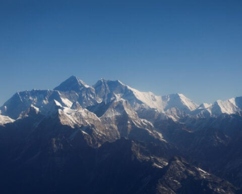 Britons become first to scale Mount Everest with the help of Xenon gas, organiser says
