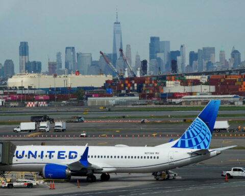 US air traffic control system failing Americans, airline CEOs say