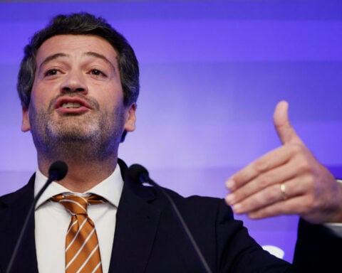 Portugal to investigate far-right leader over anti-Roma remarks