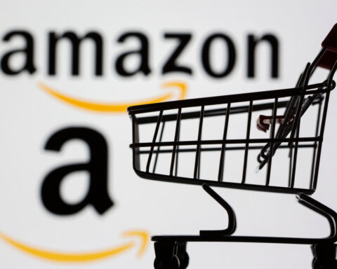 Amazon tests AI audio summaries for products, expanding tech giants' AI Push