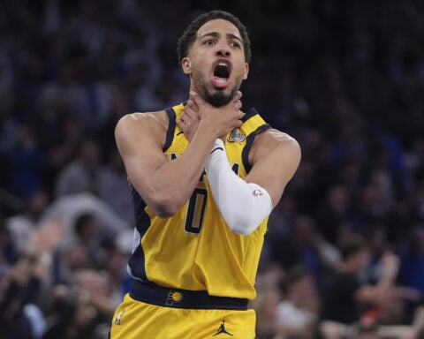 Choke! Haliburton brings back memory of Pacers' postseason past in front of Reggie Miller